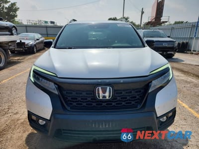 Piąte zdjęcie samochodu w środku: 2020 HONDA PASSPORT ELITE VIN:5FNYF8H04LB011190 - miniatura