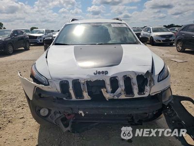 Piąte zdjęcie samochodu w środku: 2016 JEEP CHEROKEE TRAILHAWK VIN:1C4PJMBS6GW109409 - miniatura