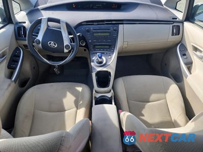 Zdjęcie 8 z 12 samochodu: 2010 TOYOTA PRIUS III VIN:JTDKN3DU4A0084513 - miniatura
