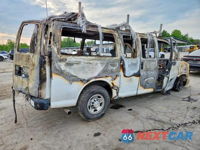 Trzecie zdjęcie samochodu z tyłu: 2019 CHEVROLET EXPRESS G2500 LS VIN:1GAWGEFP4K1362216 - miniatura