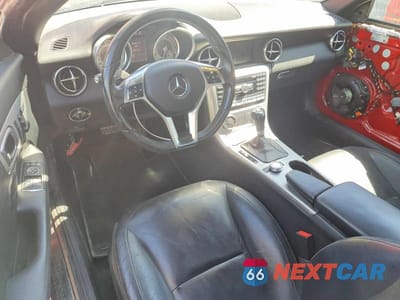 Zdjęcie 8 z 13 samochodu: 2013 MERCEDES-BENZ SLK 350 VIN:WDDPK5HA1DF050093 - miniatura