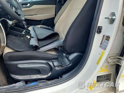 Zdjęcie 12 z 13 samochodu: 2019 HYUNDAI ACCENT SEL VIN:3KPC24A33KE060582 - miniatura