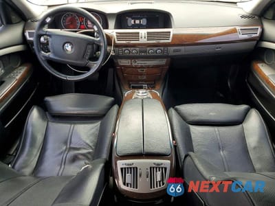 Zdjęcie 8 z 12 samochodu: 2007 BMW 750 I VIN:WBAHL83587DT08579 - miniatura