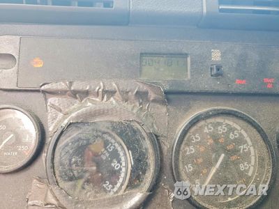 Zdjęcie 8 z 10 samochodu: 2013 FREIGHTLINER CASCADIA 125 VIN:3AKJGLDRXDSBA8491 - miniatura
