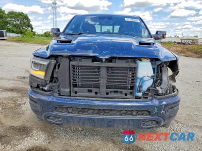 Piąte zdjęcie samochodu w środku: 2024 RAM 1500 LARAMIE VIN:1C6SRFJT6RN159378 - miniatura