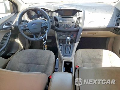 Zdjęcie 8 z 13 samochodu: 2016 FORD FOCUS SE VIN:1FADP3F23GL306793 - miniatura