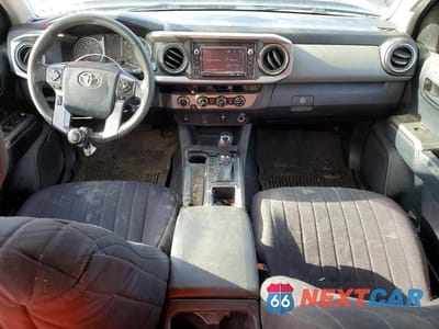 Zdjęcie 8 z 12 samochodu: 2017 TOYOTA TACOMA SR5 V6 VIN:5TFDZ5BN4HX028349 - miniatura