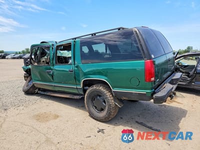Drugie zdjęcie samochodu z przodu: 1999 CHEVROLET SUBURBAN K1500 VIN:3GNFK16R2XG199002 - miniatura