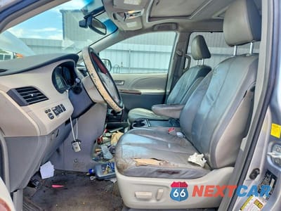 Zdjęcie 7 z 13 samochodu: 2011 TOYOTA SIENNA LIMITED 7-PASSENGER VIN:5TDDK3DC1BS020016 - miniatura