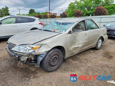 2004 TOYOTA CAMRY LE 4T1BE32K14U307598 - główne zdjęcie licytacji z USA - miniatura