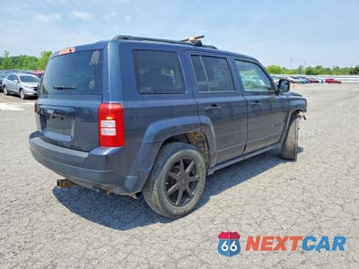 Trzecie zdjęcie samochodu z tyłu: 2015 JEEP PATRIOT SPORT VIN:1C4NJRBB7FD109322 - miniatura
