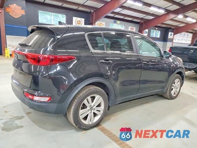 Trzecie zdjęcie samochodu z tyłu: 2017 KIA SPORTAGE VIN:KNDPMCACXH7249194 - miniatura