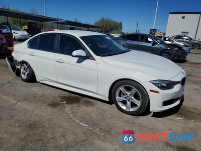 Czwarte zdjęcie samochodu z boku: 2015 BMW 320 I VIN:WBA3B1C55FK139474 - miniatura