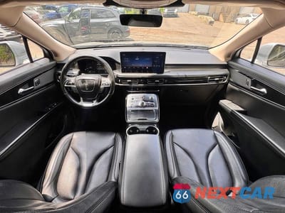Zdjęcie 9 z 10 samochodu: 2022 LINCOLN NAUTILUS VIN:2LMPJ8J93NBL13332 - miniatura