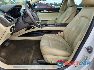 Zdjęcie 7 z 12 samochodu: 2013 LINCOLN MKZ VIN:3LN6L2G97DR818814 - miniatura