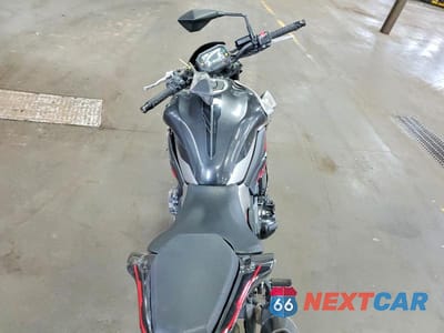 Zdjęcie 6 z 10 samochodu: 2023 KAWASAKI ZR900 F VIN:ML5ZRDF15PDA58805 - miniatura