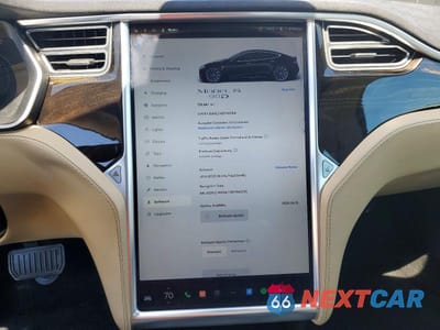 Zdjęcie 9 z 13 samochodu: 2016 TESLA MODEL S VIN:5YJSA1E24GF143194 - miniatura