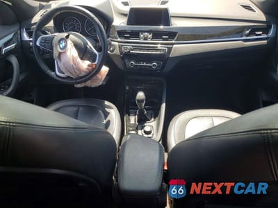 Zdjęcie 8 z 13 samochodu: 2016 BMW X1 XDRIVE28I VIN:WBXHT3C34GP880853 - miniatura