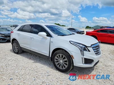 Czwarte zdjęcie samochodu z boku: 2019 CADILLAC XT5 LUXURY VIN:1GYKNCRS6KZ188211 - miniatura