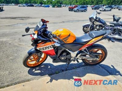 Trzecie zdjęcie samochodu z tyłu: 2013 HONDA CBR250 R VIN:MLHMC410XD5302626 - miniatura