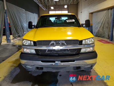 Piąte zdjęcie samochodu w środku: 2003 CHEVROLET SILVERADO K1500 VIN:1GCEK19T23Z328006 - miniatura