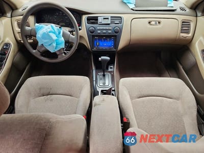 Zdjęcie 8 z 12 samochodu: 2002 HONDA ACCORD EX VIN:JHMCG66852C028613 - miniatura