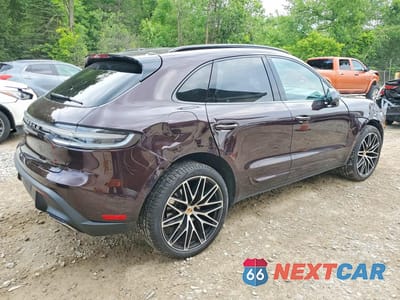 Trzecie zdjęcie samochodu z tyłu: 2024 PORSCHE MACAN BASE VIN:WP1AA2A5XRLB20440 - miniatura
