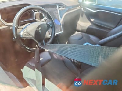 Zdjęcie 8 z 12 samochodu: 2014 TESLA MODEL S VIN:5YJSA1S15EFP49838 - miniatura