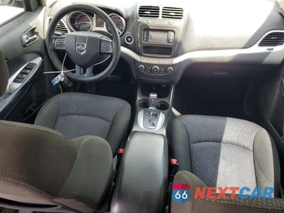 Zdjęcie 8 z 14 samochodu: 2019 DODGE JOURNEY SE VIN:3C4PDCAB0KT758026 - miniatura