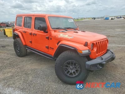 Czwarte zdjęcie samochodu z boku: 2023 JEEP WRANGLER SPORT VIN:1C4HJXDGXPW643799 - miniatura