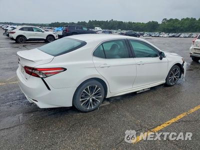 Trzecie zdjęcie samochodu z tyłu: 2018 TOYOTA CAMRY SE VIN:4T1B11HK7JU040874 - miniatura