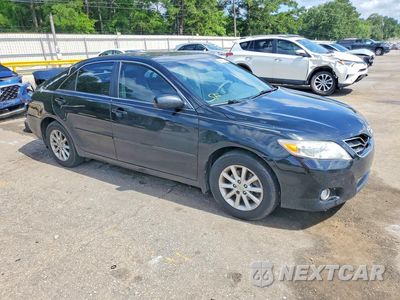 Czwarte zdjęcie samochodu z boku: 2010 TOYOTA CAMRY XLE V6 VIN:4T1BK3EK9AU115149 - miniatura