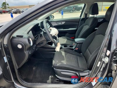 Zdjęcie 7 z 13 samochodu: 2022 KIA FORTE LXS VIN:3KPF24AD8NE427700 - miniatura