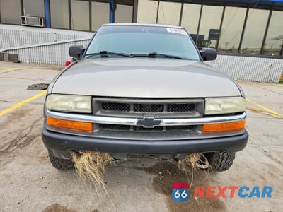Piąte zdjęcie samochodu w środku: 2003 CHEVROLET BLAZER VIN:1GNCT18X93K169848 - miniatura
