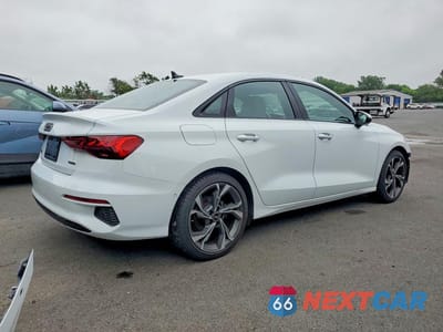 Trzecie zdjęcie samochodu z tyłu: 2023 AUDI A3 PREMIUM VIN:WAUGUDGY0PA075417 - miniatura