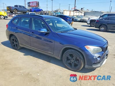 Czwarte zdjęcie samochodu z boku: 2013 BMW X1 XDRIVE28I VIN:WBAVL1C55DVR83595 - miniatura
