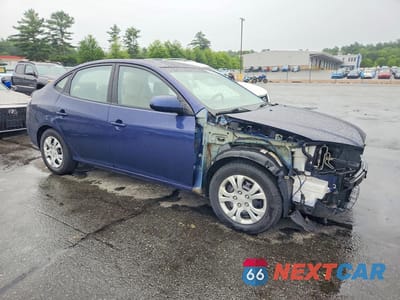 Czwarte zdjęcie samochodu z boku: 2010 HYUNDAI ELANTRA GLS VIN:KMHDU4AD3AU160572 - miniatura