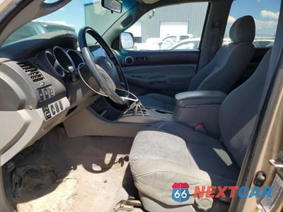 Zdjęcie 7 z 12 samochodu: 2005 TOYOTA TACOMA DOUBLE CAB VIN:5TELU42N05Z134239 - miniatura