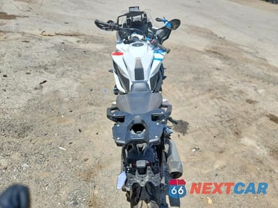 Zdjęcie 6 z 8 samochodu: 2023 BMW S 1000 XR VIN:WB10E4309P6H91317 - miniatura