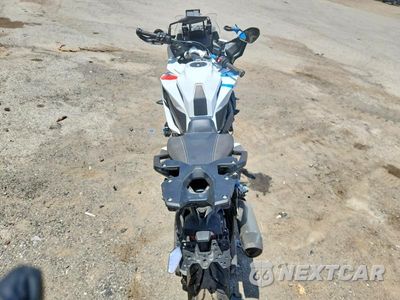 Zdjęcie 6 z 8 samochodu: 2023 BMW S 1000 XR VIN:WB10E4309P6H91317 - miniatura