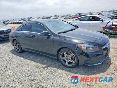 Czwarte zdjęcie samochodu z boku: 2018 MERCEDES-BENZ CLA 250 VIN:WDDSJ4EB8JN683177 - miniatura