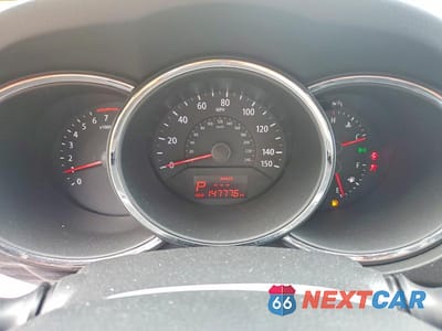 Zdjęcie 9 z 13 samochodu: 2012 KIA SORENTO EX VIN:5XYKUDA61CG256377 - miniatura