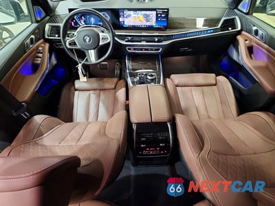 Zdjęcie 8 z 13 samochodu: 2024 BMW X7 XDRIVE40I VIN:5UX23EM0XR9S58315 - miniatura