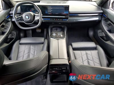 Zdjęcie 8 z 12 samochodu: 2024 BMW 530 XI VIN:WBA53FJ04RCS52275 - miniatura