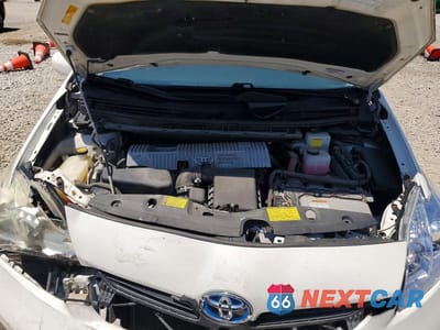 Zdjęcie 11 z 12 samochodu: 2012 TOYOTA PRIUS THREE VIN:JTDKN3DU4C0335453 - miniatura