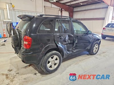 Trzecie zdjęcie samochodu z tyłu: 2004 TOYOTA RAV4 BASE VIN:JTEHD20V640037098 - miniatura