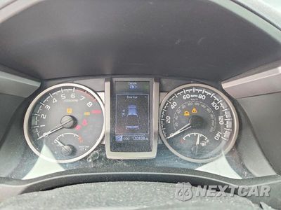 Zdjęcie 9 z 12 samochodu: 2019 TOYOTA TACOMA SR5 V6 VIN:3TMCZ5AN4KM210675 - miniatura