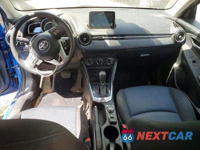 Zdjęcie 8 z 12 samochodu: 2017 TOYOTA YARIS IA BASE VIN:3MYDLBYV3HY171008 - miniatura