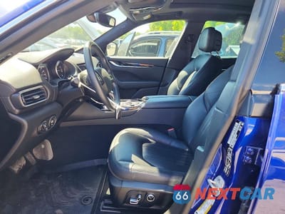 Zdjęcie 7 z 14 samochodu: 2022 MASERATI LEVANTE BASE VIN:ZN661XUA5NX402337 - miniatura