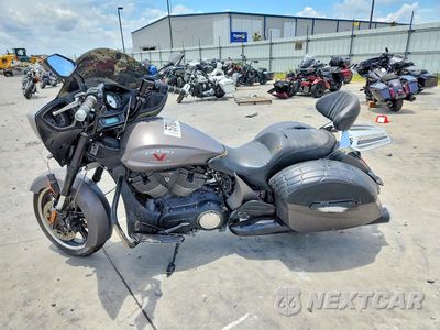Trzecie zdjęcie samochodu z tyłu: 2016 VICTORY CROSS COUNTRY VIN:5VPDB36N0G3054246 - miniatura